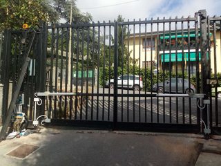 Automazione cancello condominiale